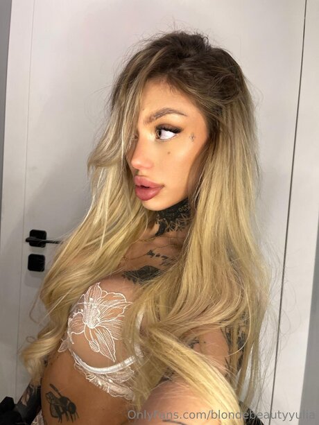 Nikolnatu nude pornstar photo