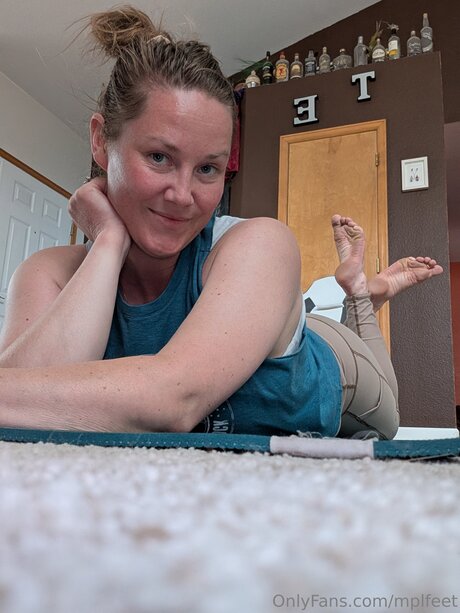 Mplfeet free star photo