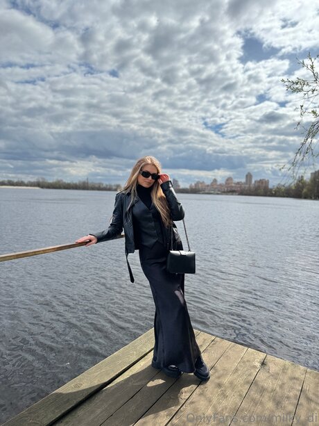 Milky Di star hd pics