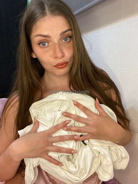 Missvaleeh xxx star images