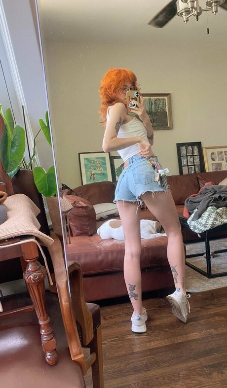 Pleasequietdown sexy actress images