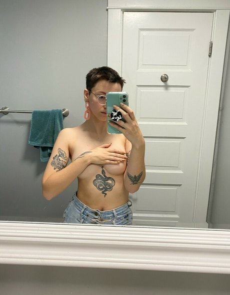 Pleasequietdown model high quality image