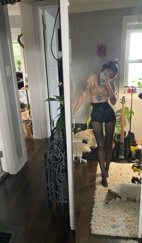 Pleasequietdown pornstar sexy img