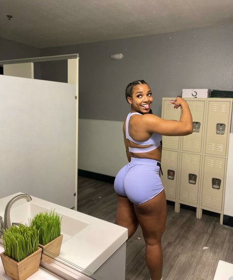 aaaaayevuh hot star archive