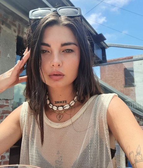 Coco Allen beautiful model images