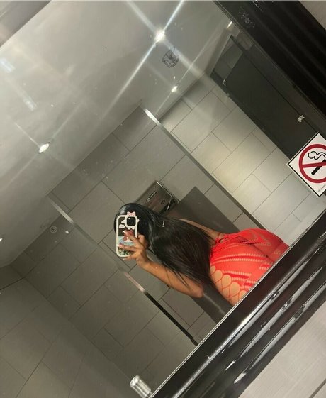 KCdoll sexy star picture