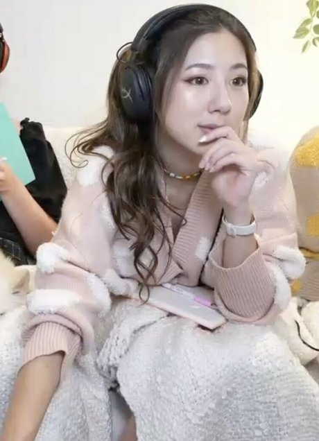 Fuslie star high quality pictures
