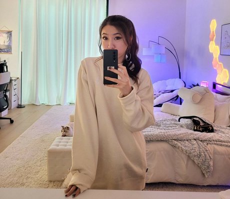 Fuslie model photo