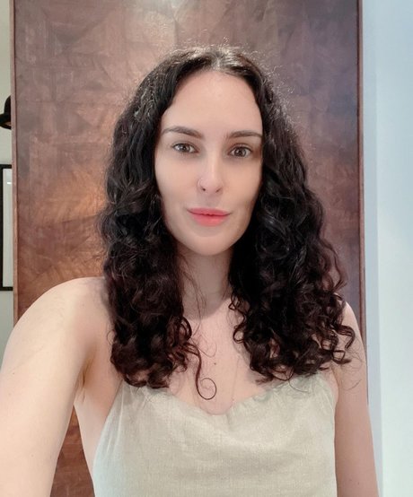 Rumer Willis perfect actress images