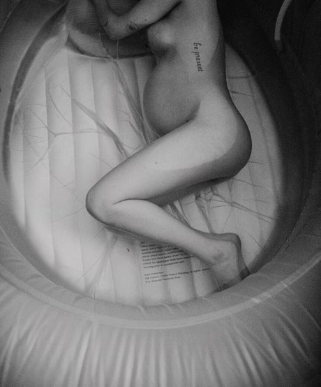 Rumer Willis model high quality images