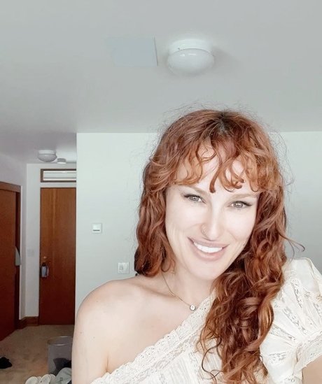 Rumer Willis top model img