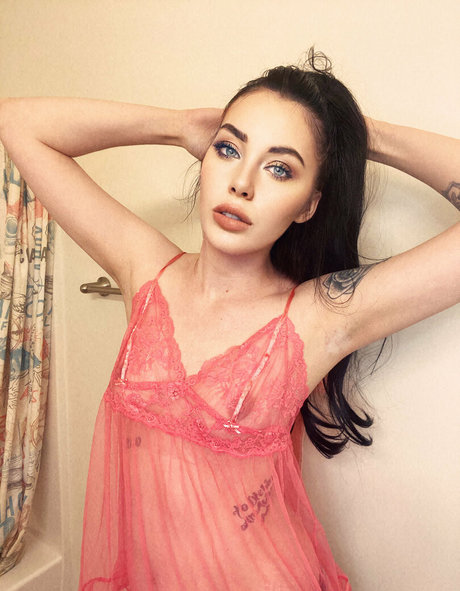 Deavanclegg1 model naked pics