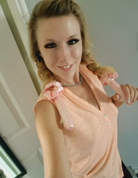 Michelle Moist porn actress galleries