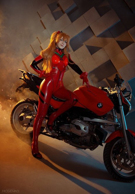 Ulichan star sexy picture