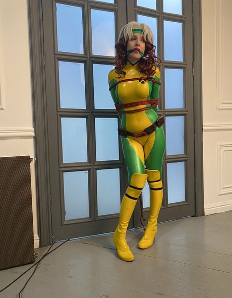 Ulichan naked actress picture