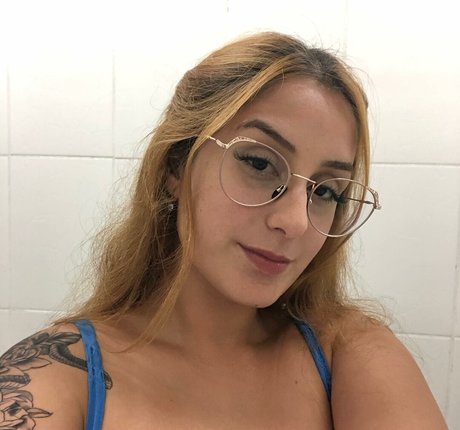 Lary Nascimento pornstar hot photo