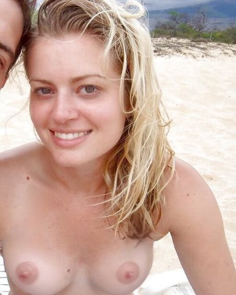 Elyse Willems high quality model gallery