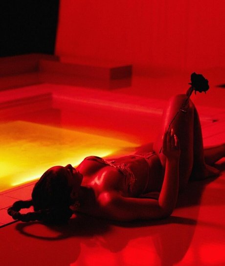 Chloe Bailey model free pic