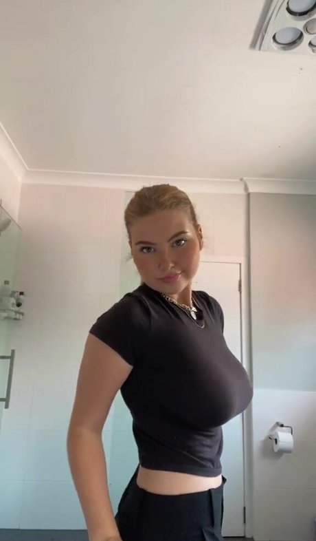 old onlyfans beautiful nude images