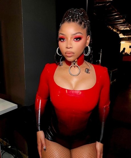 Chloe Bailey pornstar nude gallery