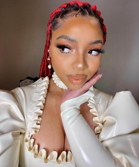 Chloe Bailey model images