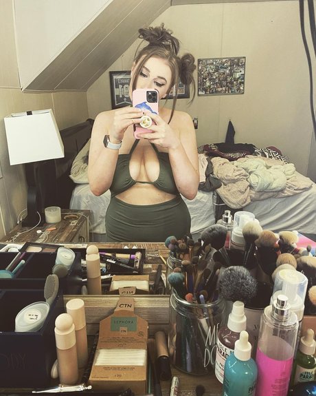 idkkat95 nudes model pictures