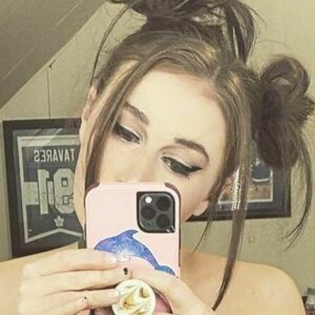 idkkat95 model art picture