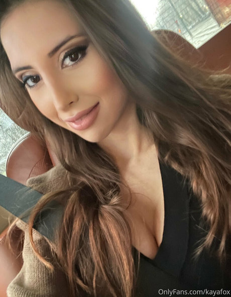 KayaFox naked actress pics