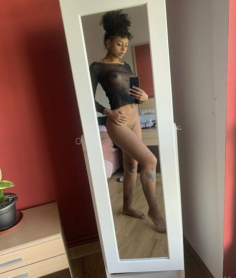 yourcleopathra nude star pictures