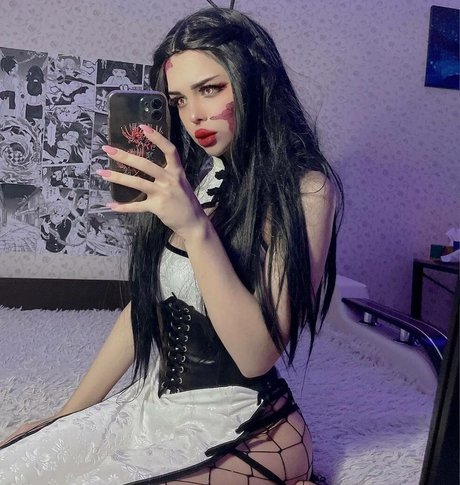 Lyraleiq star top pictures