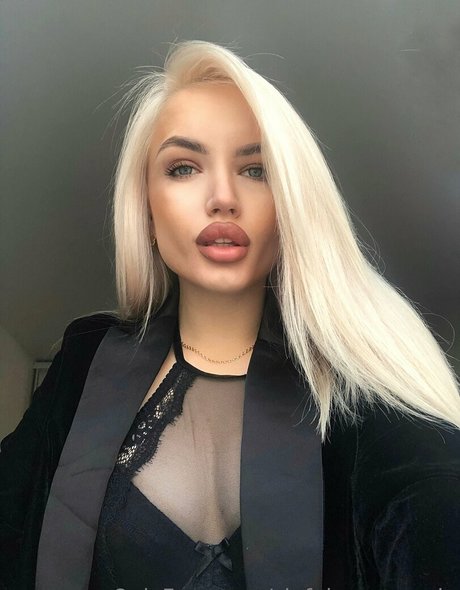 sinful monro vip hd actress galleries