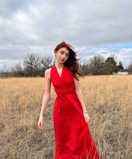 Sicily Rose exclusive star photo