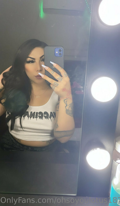 ohsoyoulotus187 pornstar adult photo