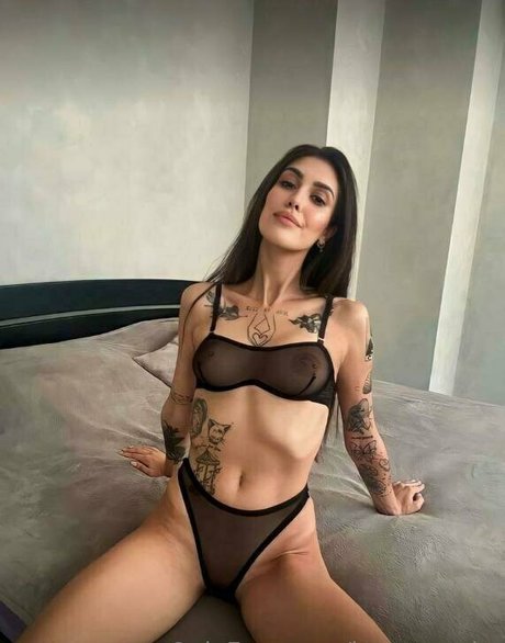 honney aly nude star picture