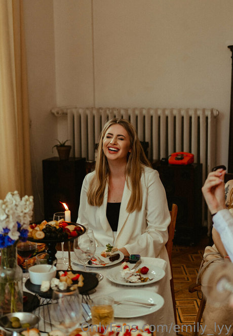 emily lyy star sex pictures