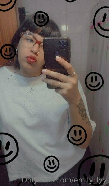 emily lyy xxx pornstar photos