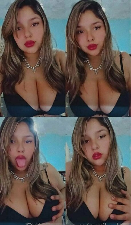 emily lyy nude model photo