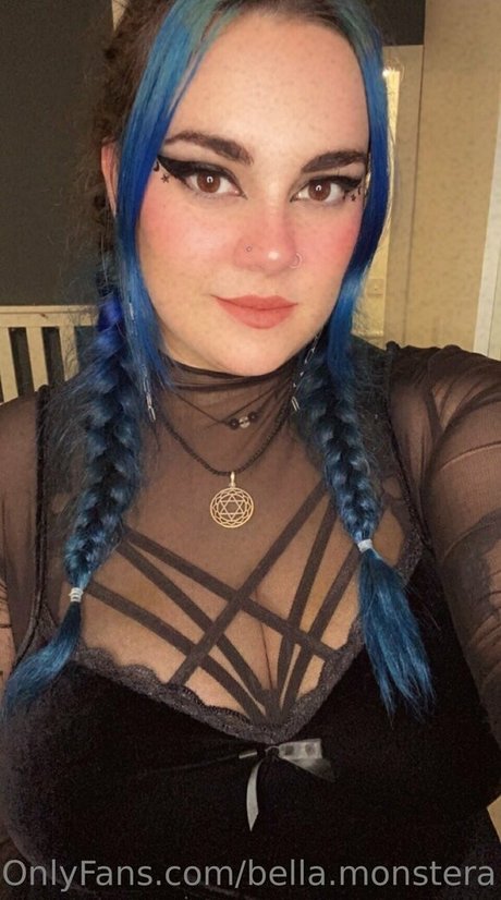 bella monstera porn model photo