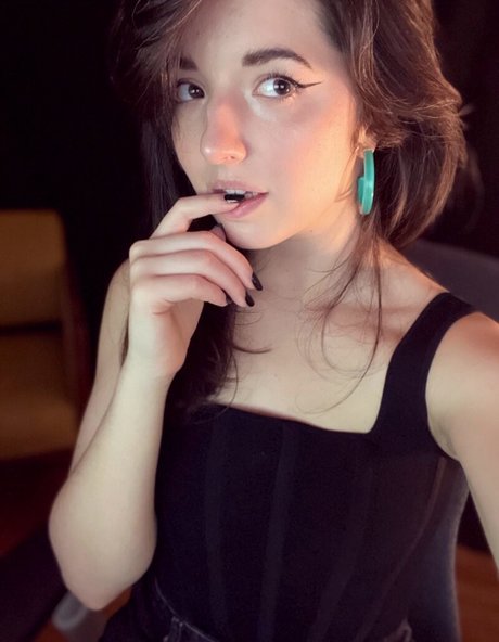 Slight Sounds naked model pic