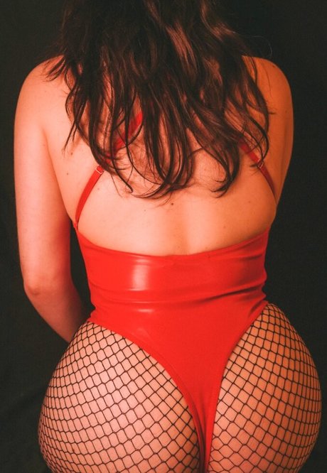 Slight Sounds model perfect pic