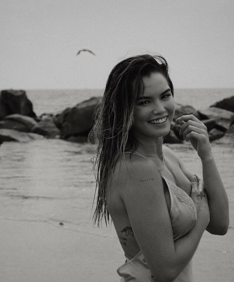 Paris Berelc nudes actress img
