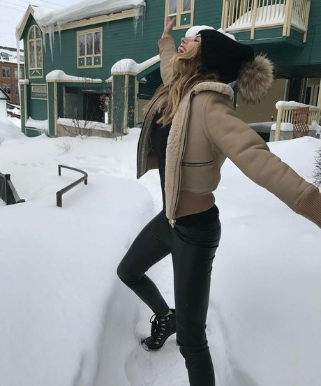 Halston Sage high quality pornstar pic