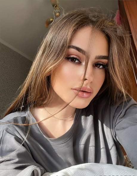 jessica caramel star free pictures