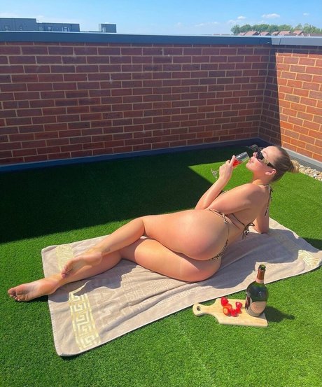 Sian Owen model sex picture