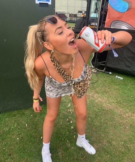 Sian Owen star high quality picture