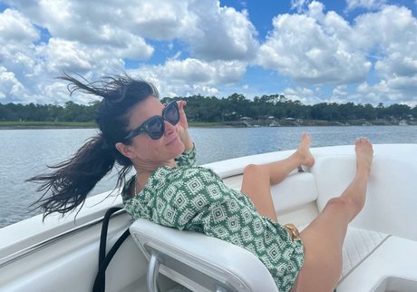 Angie Harmon star sex images