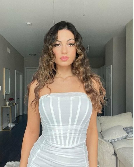 itssophiafoxxx hot pornstar pictures