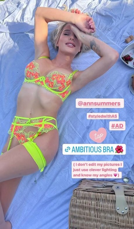 Helen Flanagan star naked gallery