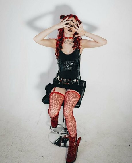 krystalkay999 star top photo