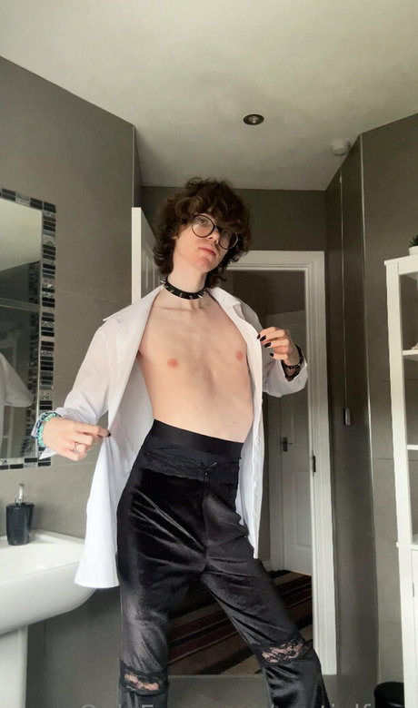 castielfree model sexy picture